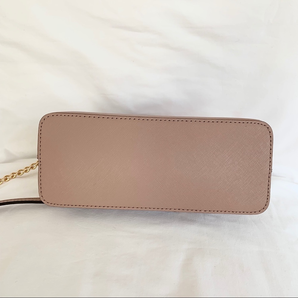NWT authentic MK leather Cindy Dome crossbody fawn - Picture 4 of 6